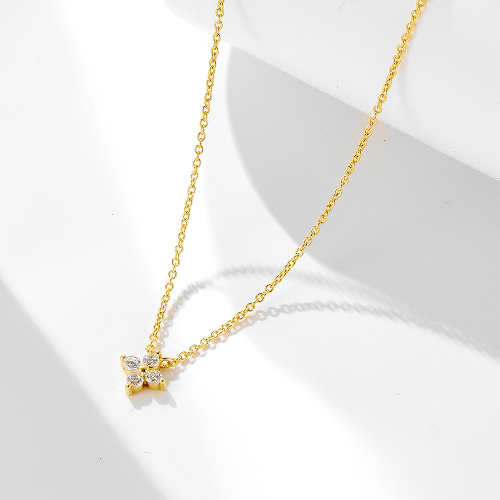 Sterling Sier 14K Gold Plated Dia-Encrusted Clover Flower Pendant Necklace for Women Simple Everyday Versatile Petite Collarbone Chain