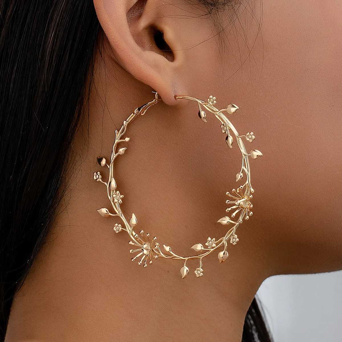 FTCY Exaggerated Hoop Earrings for Women Flower Gold Color Big Circle Earrings Vintage Trend Womens Jewelry Gift XJ250814