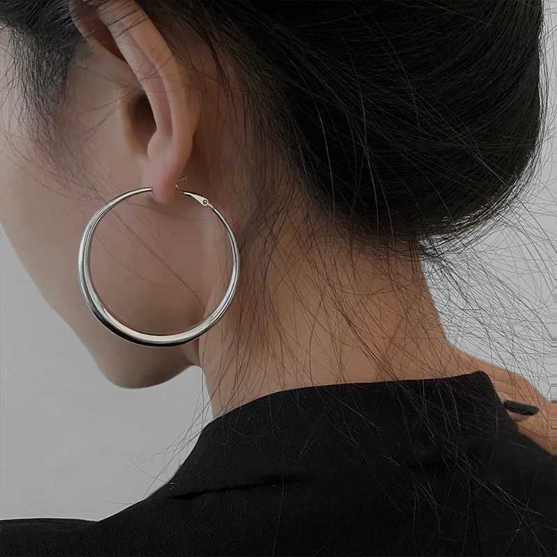 Fashion Exaggerated Big Circle Hoop Earrings for Women Statement Jewelry Smooth Circle Earrings Femme Hoop Earrings XJ250814