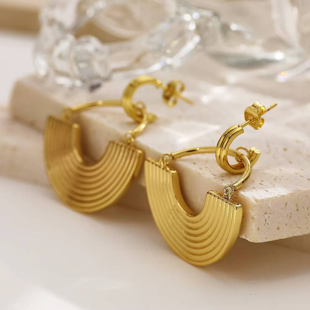 Waterproof Fashion Gold-Plated Pendant Exaggerated Stainless Steel Anti-Tarnish Earrings Jewelry Set