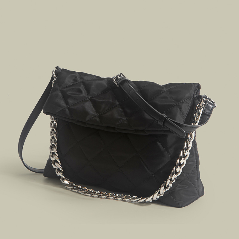 Korean Style High-End Thick Chain Small Square for Women, Autumn and Winter Fashion Large Capacity Tote Bag, Oxford Fabric Crossbody Bag