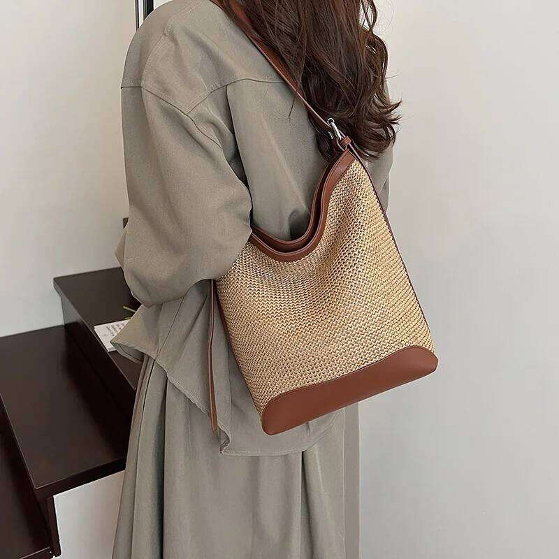 Hot Selling Korean Woven Bucket Bag For Women Minimalist Shoulder Crossbody Purse Fashionable Handbag Designer Bags