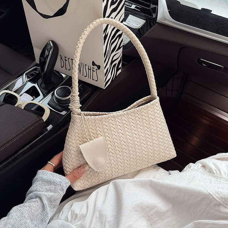 Bucket Pure Handwoven High-end Casual Single Shoulder Crossbody Commuter Versatile Soft Bag
