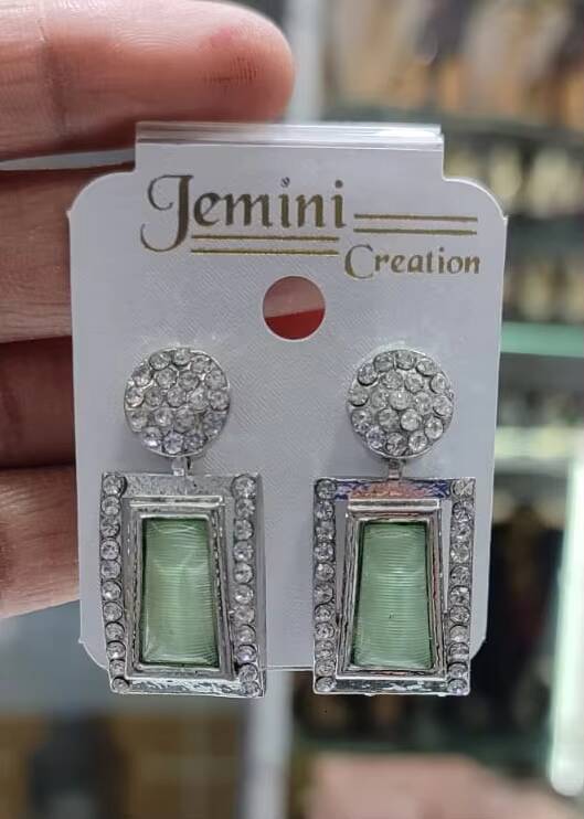 Fashionable Glass and Transparent Crystal Earrings with Rhodium Plated Back Closure, Suitable for Women's Fashion Earring Set