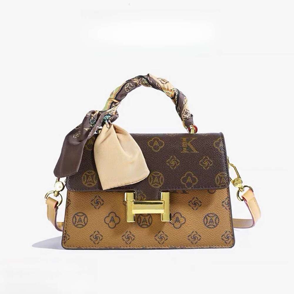 DHpet_wholesale Vintage Lock Chain Messenger Bag - Stylish PVC Crossbody Purse for Women, Retro Shoulder Bag with 3 Straps (Coffee/Brown)