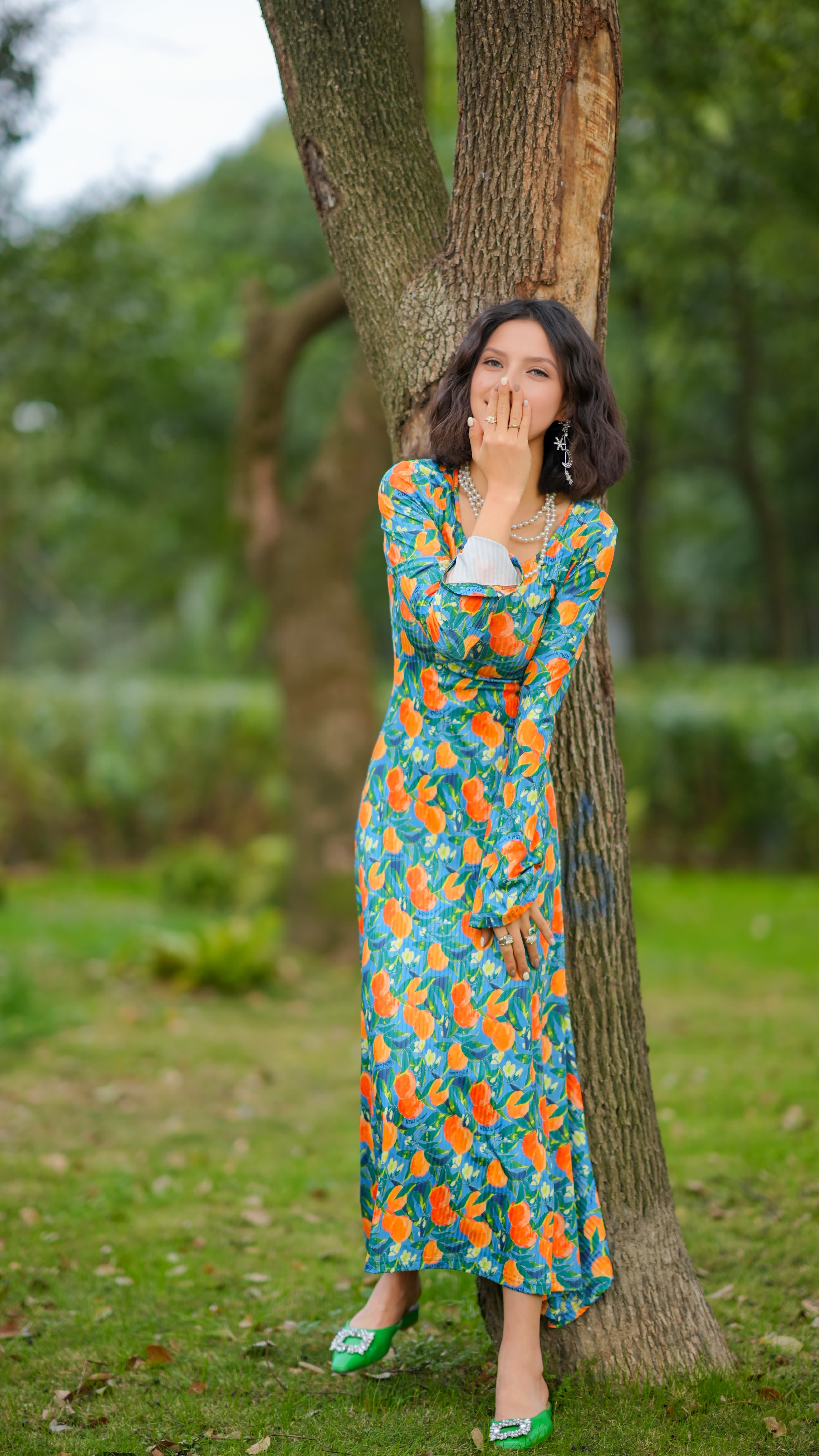 Summer luxury new original design green orange dress long sleeved floral french style fashion show for commuting be gift for mom and friend.