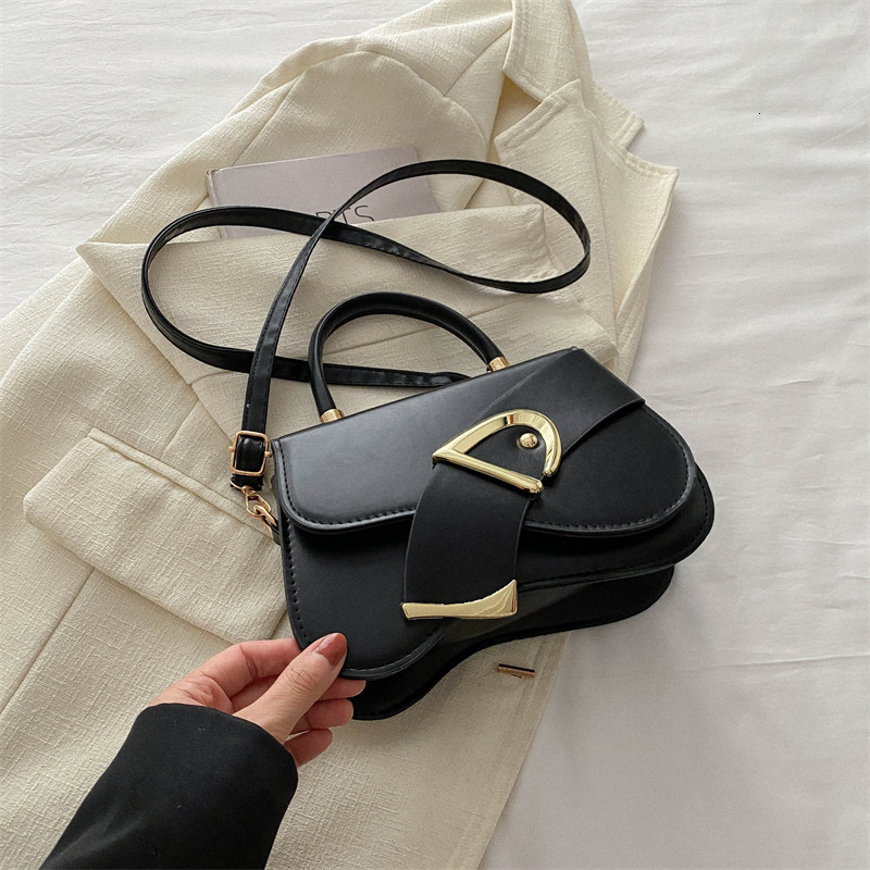 Luxury Brand Designer Bag Simple Fashion Single Shoulder Commuter Bag For Women 2023 Winter New Fashion Trend Crossbody Bag Casual Retro Small Square 