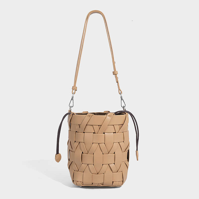 Women's Crossbody Bag Fashion Woven Stylish Versatile Shoulder 2025 New handbag Bucket