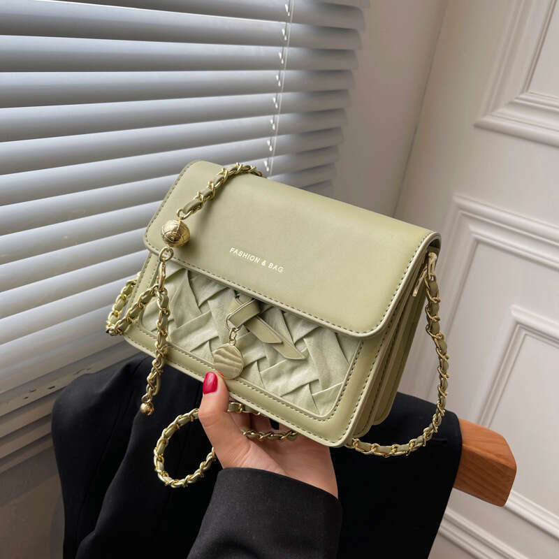 Fashion Flip Niche Small Square for Women 2025 New Versatile Chain Shoulder Crossbody Bag with High-end Feel