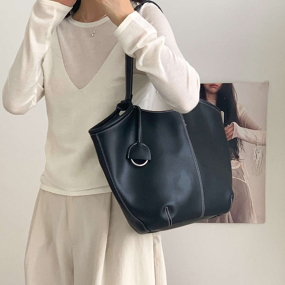 2025 New Summer Korean Version Bags Designer Women Underarm Tote Large Capacity Commuting High-end Soft Leather Single Shoulder Bag