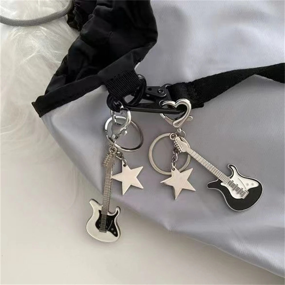 Guitar Love Heart Star Key Chain for Men Women Sweet Cool Trendy Fashion Pendant Keychain Rock Punk Vintage Accessories Gift 250811
