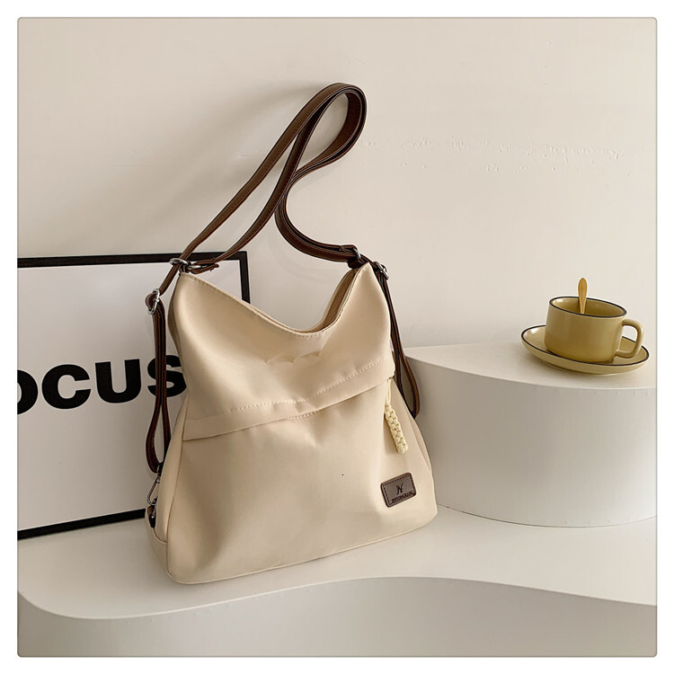 2025 New Single Shoulder Crossbody Bag Large Capacity Fashion Designer Canvas Bag