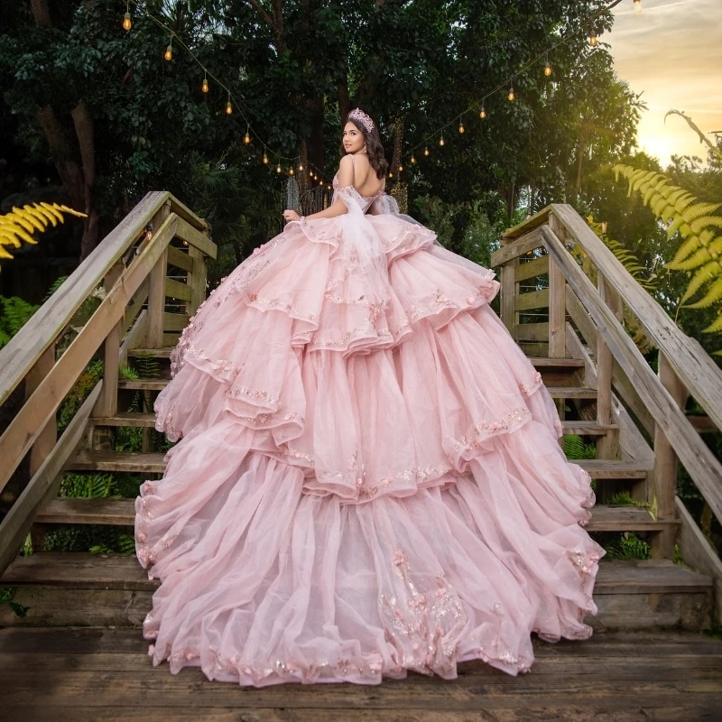 Light Pink Shiny Ball Gown Quinceanera Dresses Spaghetti Strap Sequin Applique Flower Beads Tull Party Birthday Sweet 16 Dress Vestidos 15 Anos