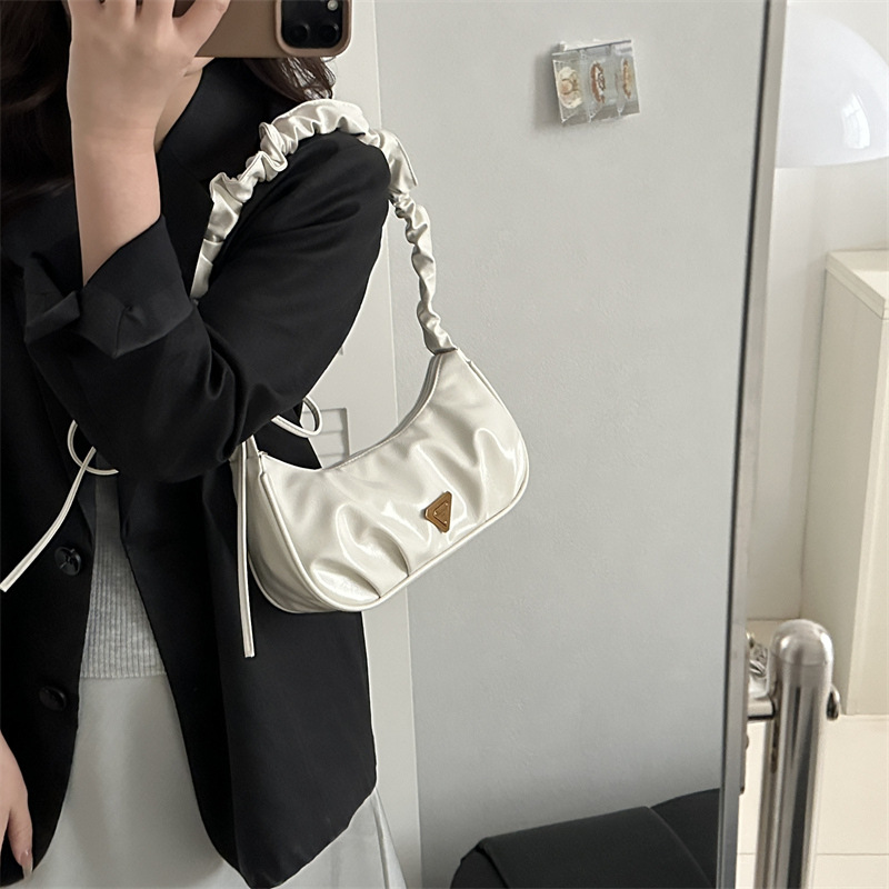 High - value super - popular niche pleated bags for women 2025 style fashionable and versatile cross - body bags hot - selling single - shoulder under