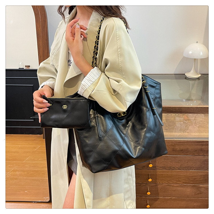 Luxury Brand Minimalist Style Handbag 2025 New Women's Designer Free Shipping Large Capacity Design Shoulder Bag Women's Armpit Bag High-end