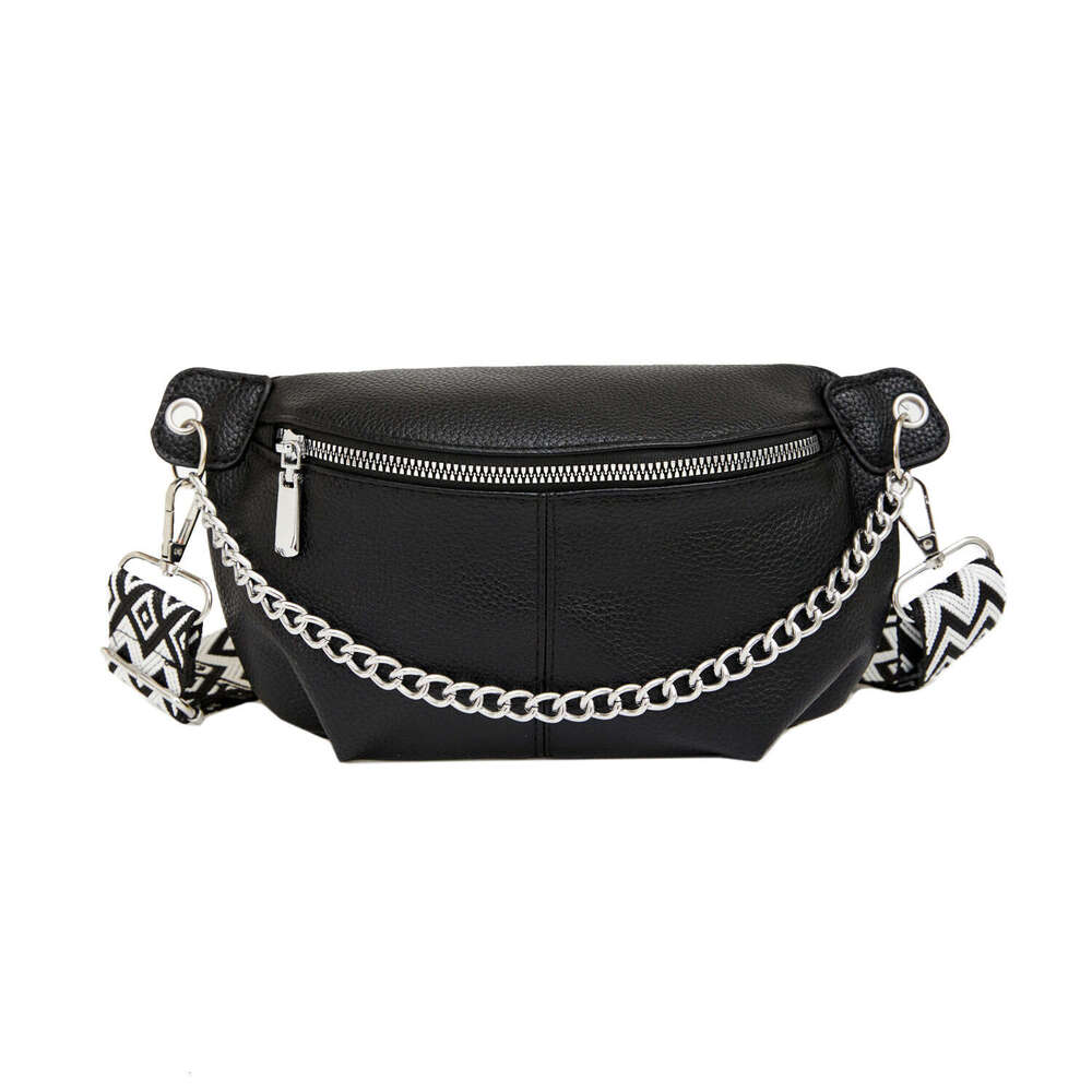 2025 Korean Version New Chain Saddle Women's wallet Wide Shoulder Strap Small Chest Versatile Phone Bags Designer Women Crossbody Bag