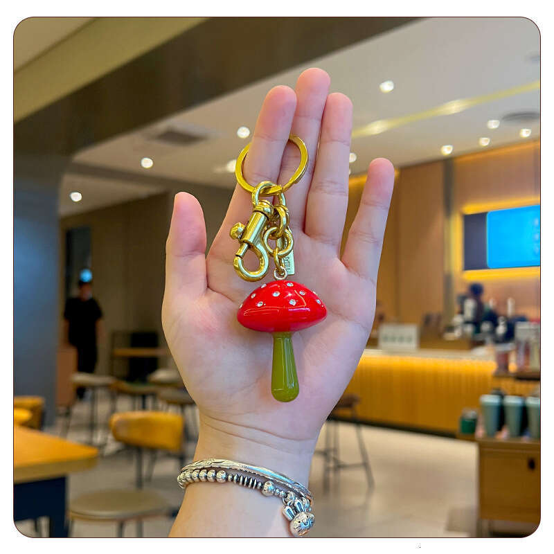 Bag Charms Light Luxury Super Hot Cute Little Mushroom Keychain Niche Fashion Bag Pendant Exquisite Gift Creative Hanging Ornament