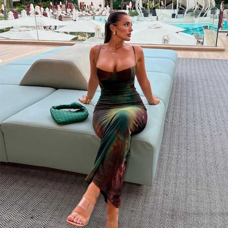 Summer Women Vintage Tie Dye Print Maxi Dress Sexy Backless Cleavage Body-shaping Spaghetti Strap Party Dress XJ250814