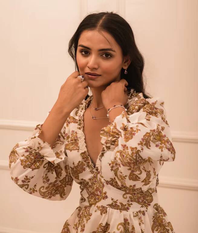 Gold-plated Plain Texture Hoop Solid Sterling Sier Romantic fashion Earrings for Wedding Gift or Anniversary.