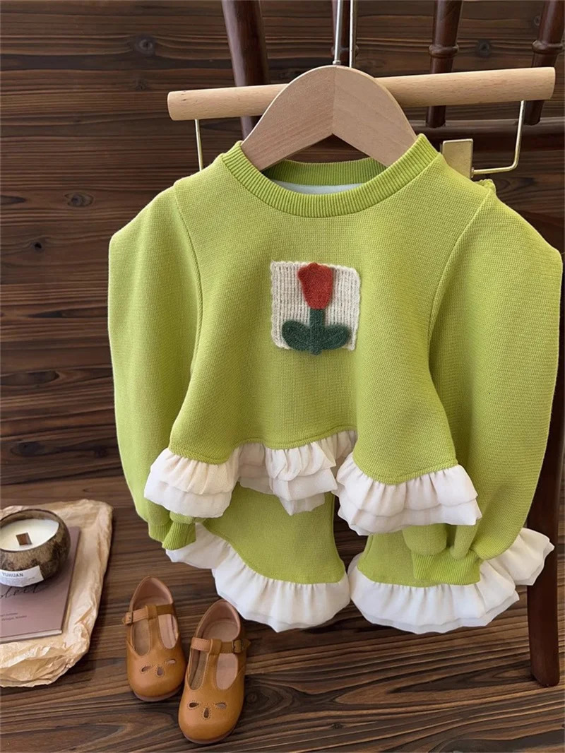 Girls Fashion Striped Set Kids Casual Sweatshirts Outfits Children Long Sleeves Clothing Suits Spring Fall TopsFlared Jeans 250813