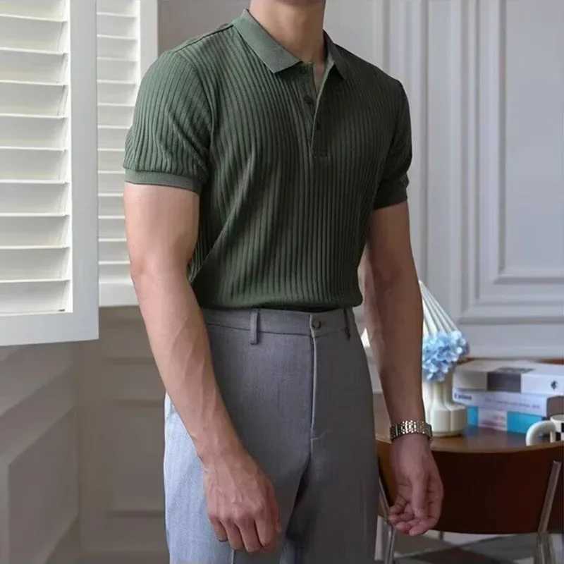 Vertical Stripe Knit Polo Mens Shirts Summer New Slim Solid Color Breathable Turn-Down Collar Business Short Sleeve Polo Tops XJ250804