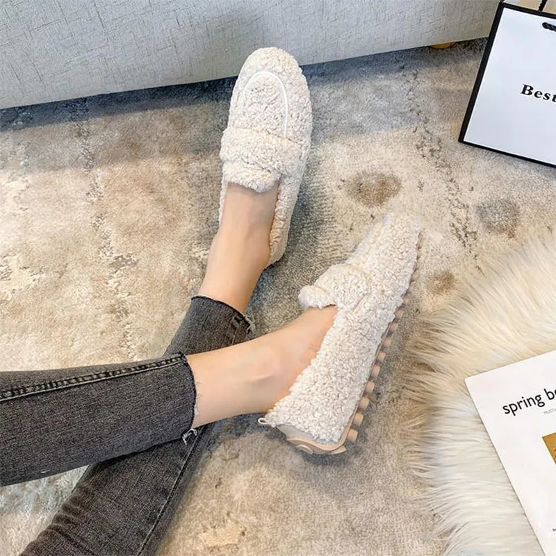 Womens Moccasin Slippers Warm Faux Fur Cozy Indoor Outdoor Moccasins Slip On Loafers Shoes for Women Fuzzy Loafers 250809