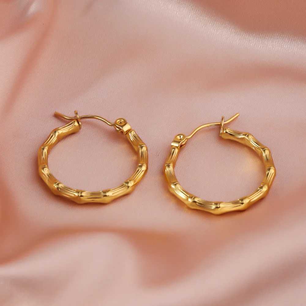 1 Pair of Stainless Steel Womens Hoop Earrings Non-Fading Light Luxury Bamboo Jointed Gold Color Metal Earrings XJ250814