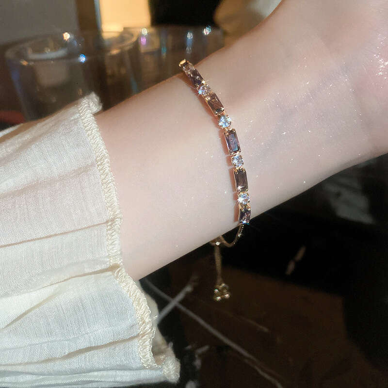 Metal Flower Bracelet for Women, Niche High-End Simple Versatile Fashion Light Jewelry Accessory