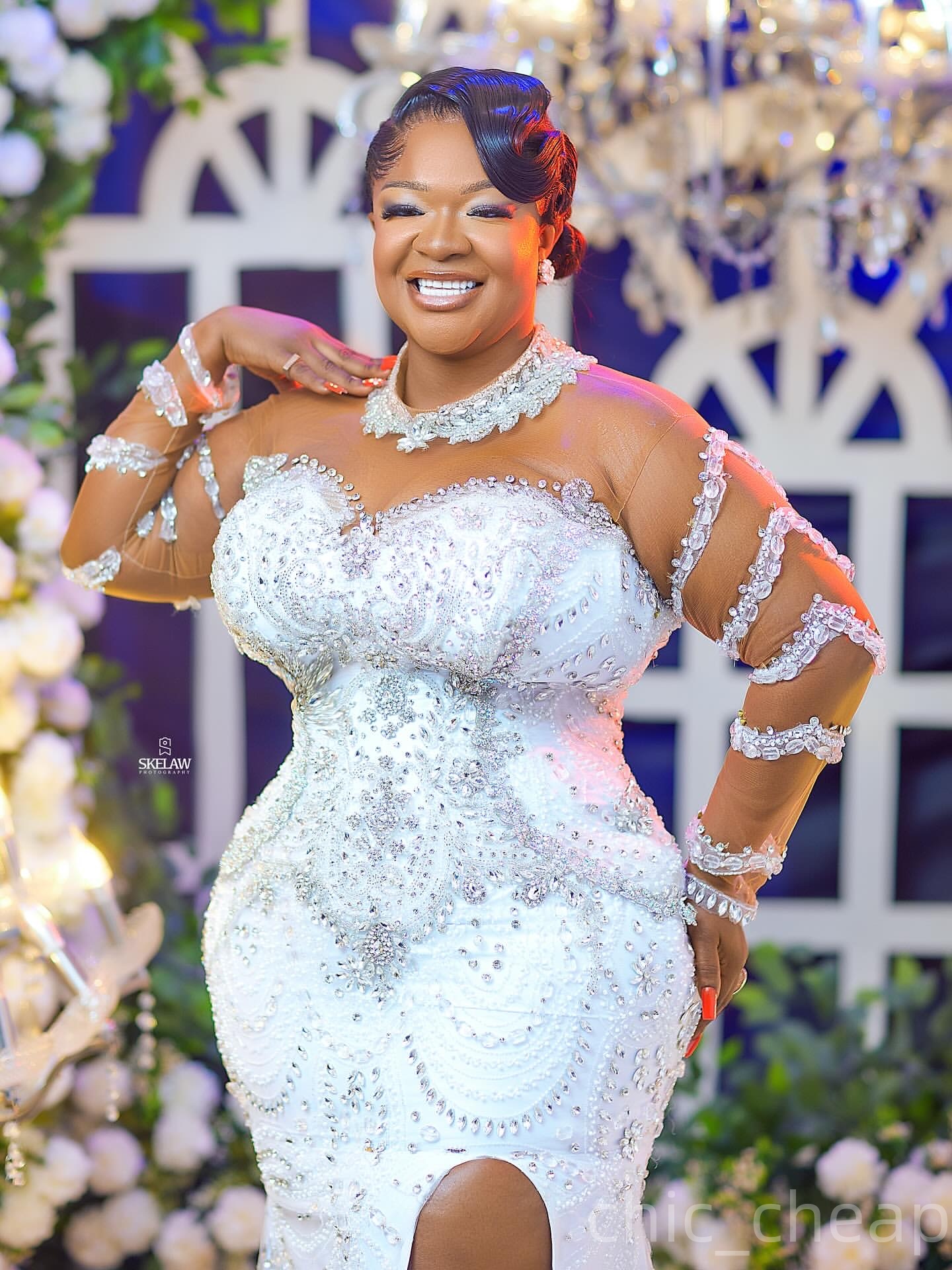 2025 Aso Ebi Plus Size Off White Mermaid Wedding Dress Beaded Crystals Flowers Full Sleeves Vintage Bridal Gowns Dresses ZJ0667