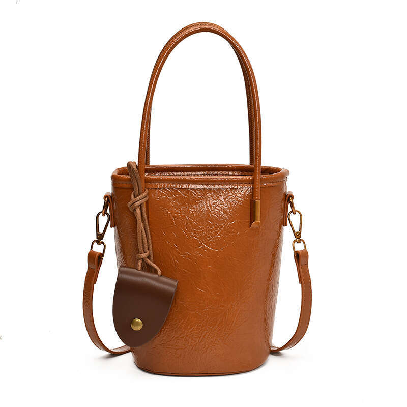 2025 New Niche Handbag High-Quality Texture Bucket for Women Simple Shoulder Casual Crossbody Bag