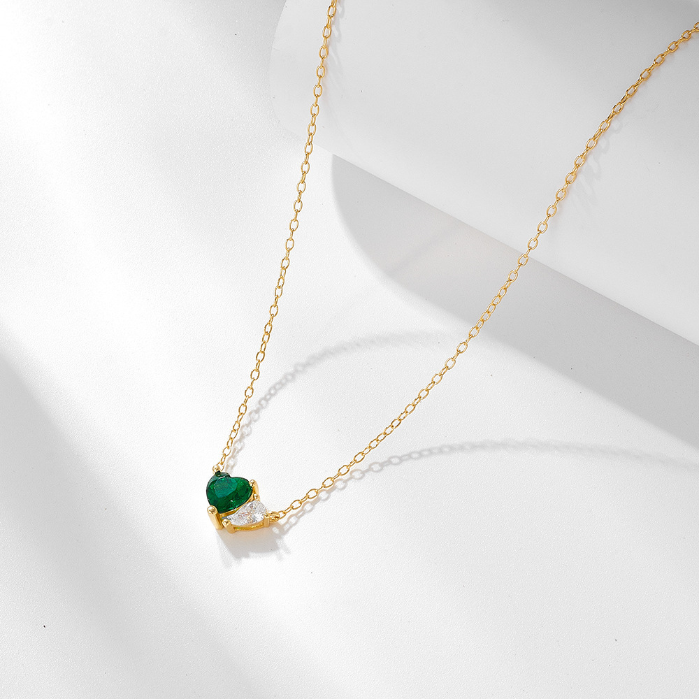Emerald Heart-Shaped Zircon Sterling Sier Necklace for Women, Korean and Japanese Style, Niche Light , High-End Feel, Simple Versatile Collarbone Chai