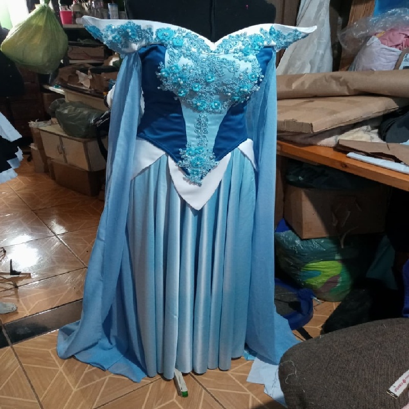 Anime Cosplay Blue Prom Dress Off Shoulders Beaded Lace Evening Dress Gothic Fantasy Halloween Formal Party Dress 2025 Renaissance Medieval Bespoke Oc