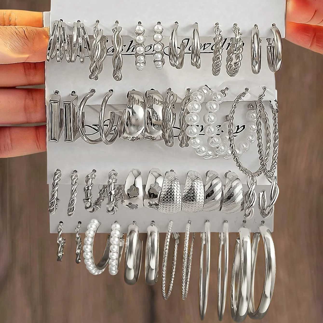 Fashion Geometric Hoop Earring Twisted Pattern Multi-Element Inlaid Imitation Pearl C-Shed Earring Womens Daily Party Jewelry XJ250814