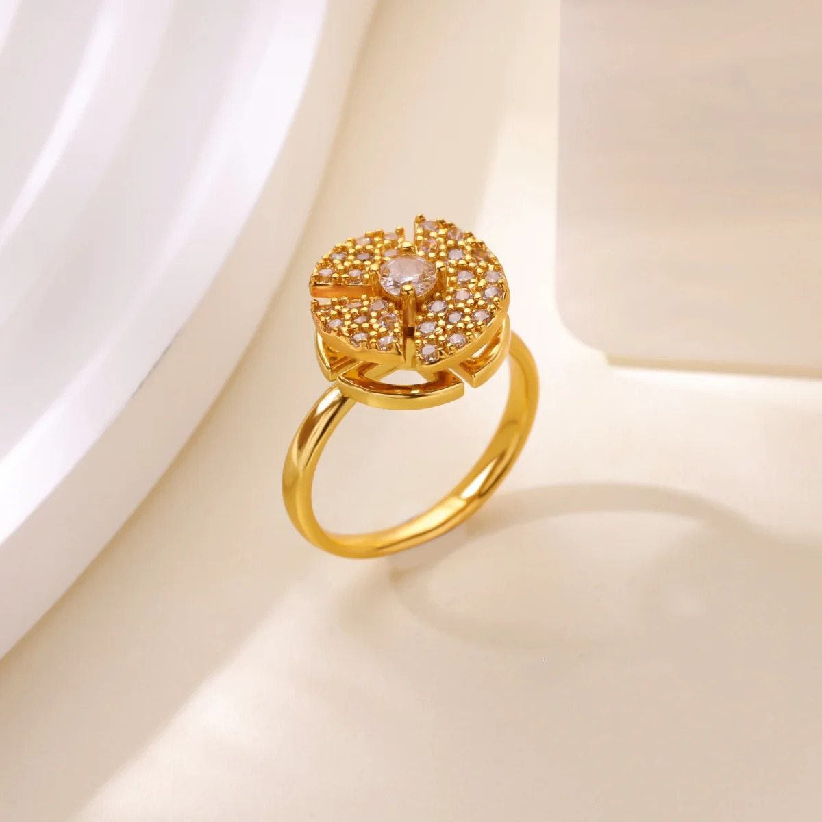 Zircon Rotatable Star Flower Windmill Ring for Women Stainless Steel Gold Color Wedding Couple Jewelry anillos 250811