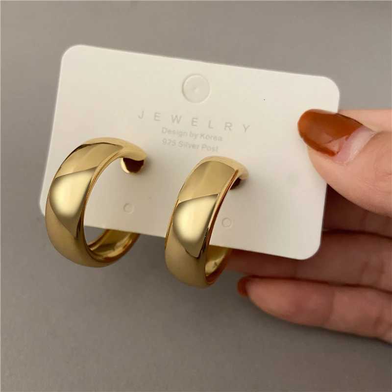 Fashion Simple Silver Color Hoop Earrings for Women Girl Circle Round Minimalist Earrings Party C-She Classic Jewelry Gifts XJ250814