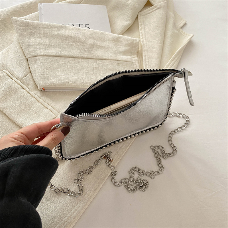 Luxury Brand Designer Bag This Year's Trendy Small Bags For Women 2024 New Summer Fashion Envelope Shoulder Bag Vintage Versatile Chain Crossbody