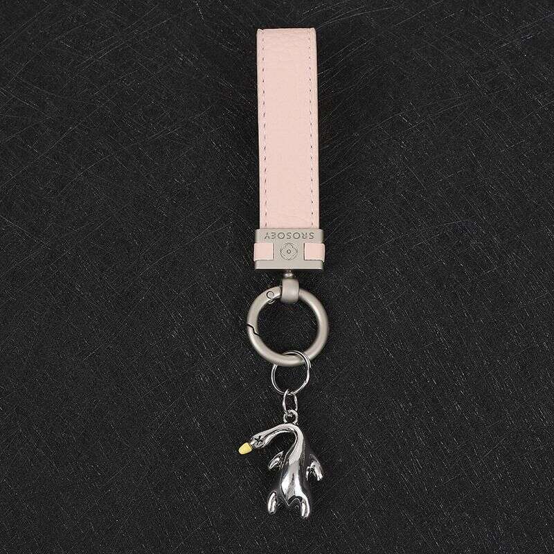 Internet Celebrity Crooked Neck Duck Leather Car Pendant Women's Keychain Creative High-end Figurine Horseshoe Buckle