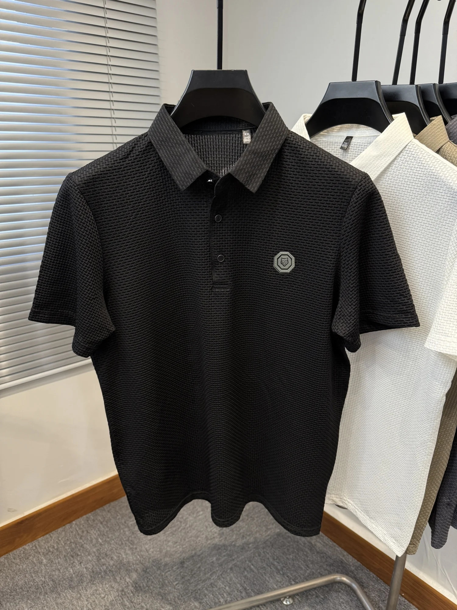 2025 high-end short sleeve mens polo shirt summer fashion domineering tiger badge boutique ice silk top casual T-shirt 250813