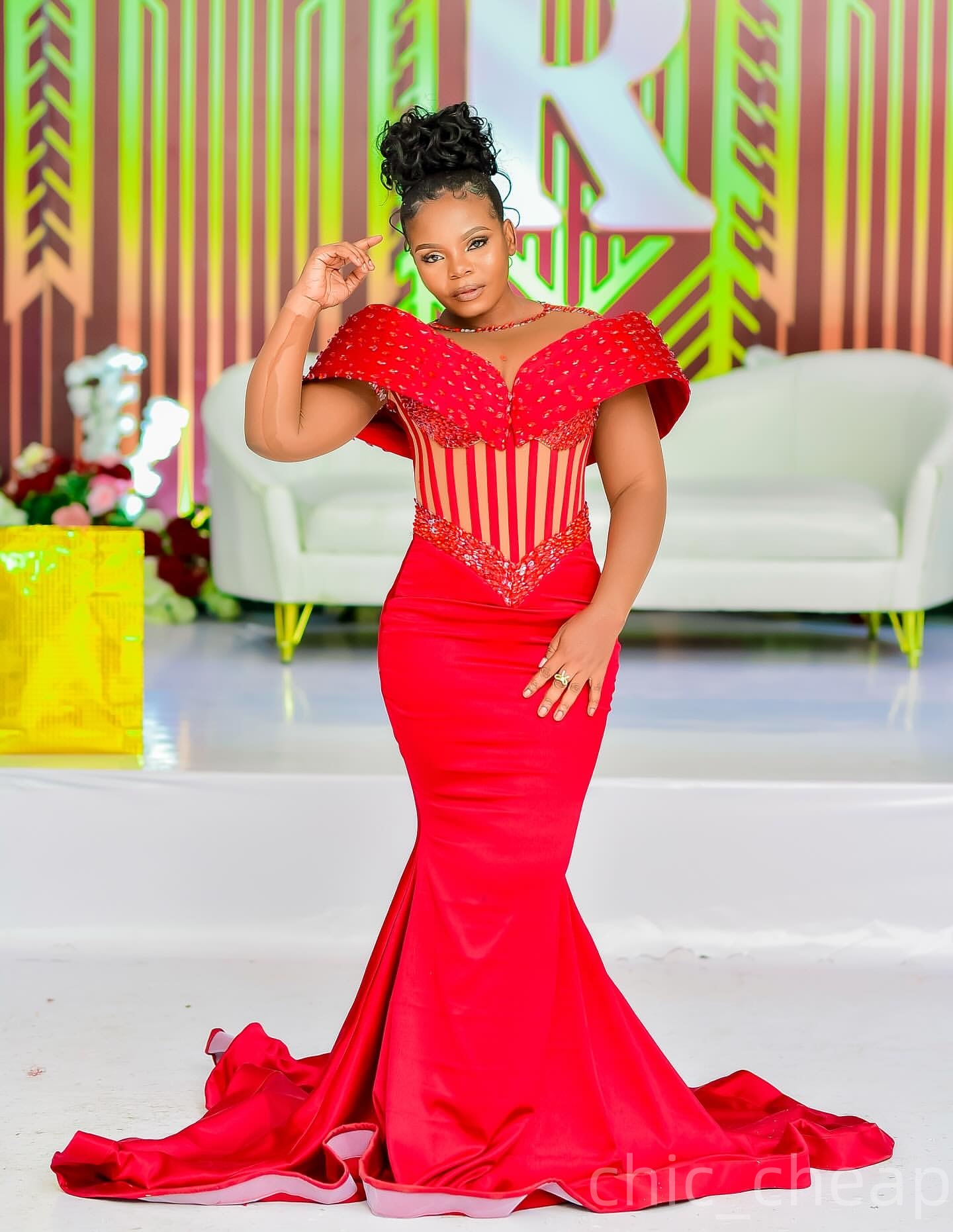 Mermaid Red Prom Dresses 2025 Crystals Beaded Sheer Neck Satin Evening Formal Party Second Birthday Engagement Gowns Plus Size Dress For Special Occas