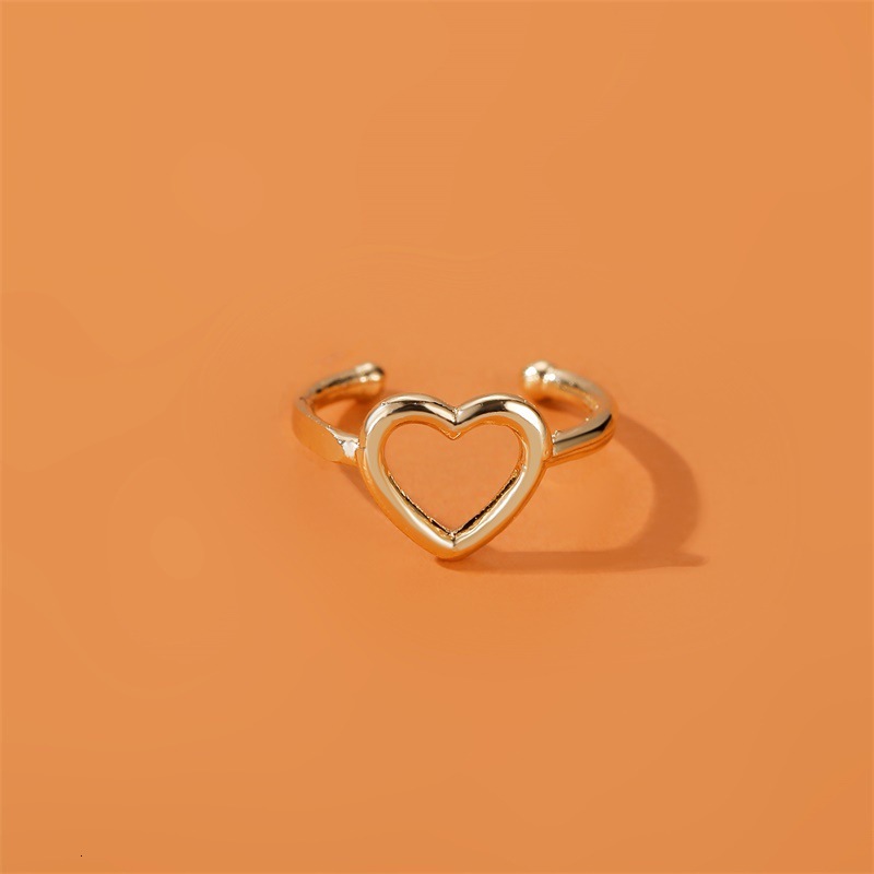Minimalist For Women Elegant Hollow Heart Clips Non-Pierced Earrings Sweet Heart-Shaped Cuffs Ear Jewelry