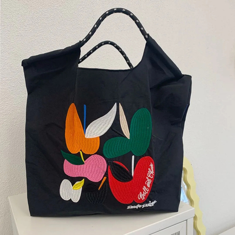 Ins Style Tote Women New Large Capacity Nylon Handbag for Class Commuting Shopping Bag