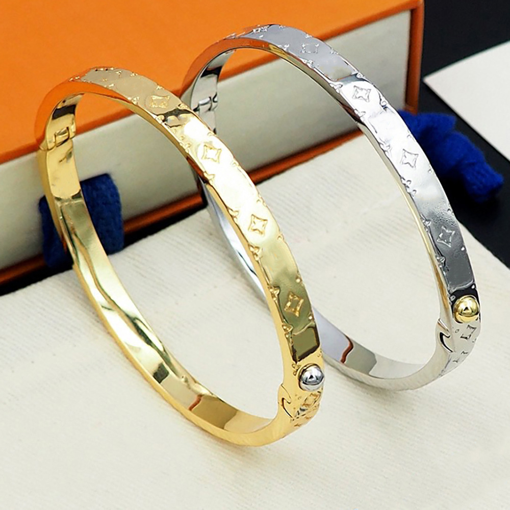 bracelet designer bracelet high quality diamonds bracelets for women luxury bracelets alphabet valentine gift Elegant Women Christmas gifts box nice