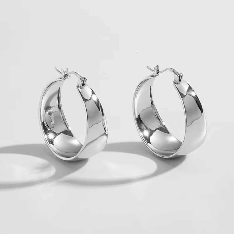 25/30mm Stainless Steel Gold Plated Smooth Wide Hoop Earrings for Women Large Circle Earring Statement Jewelry Gift XJ250814