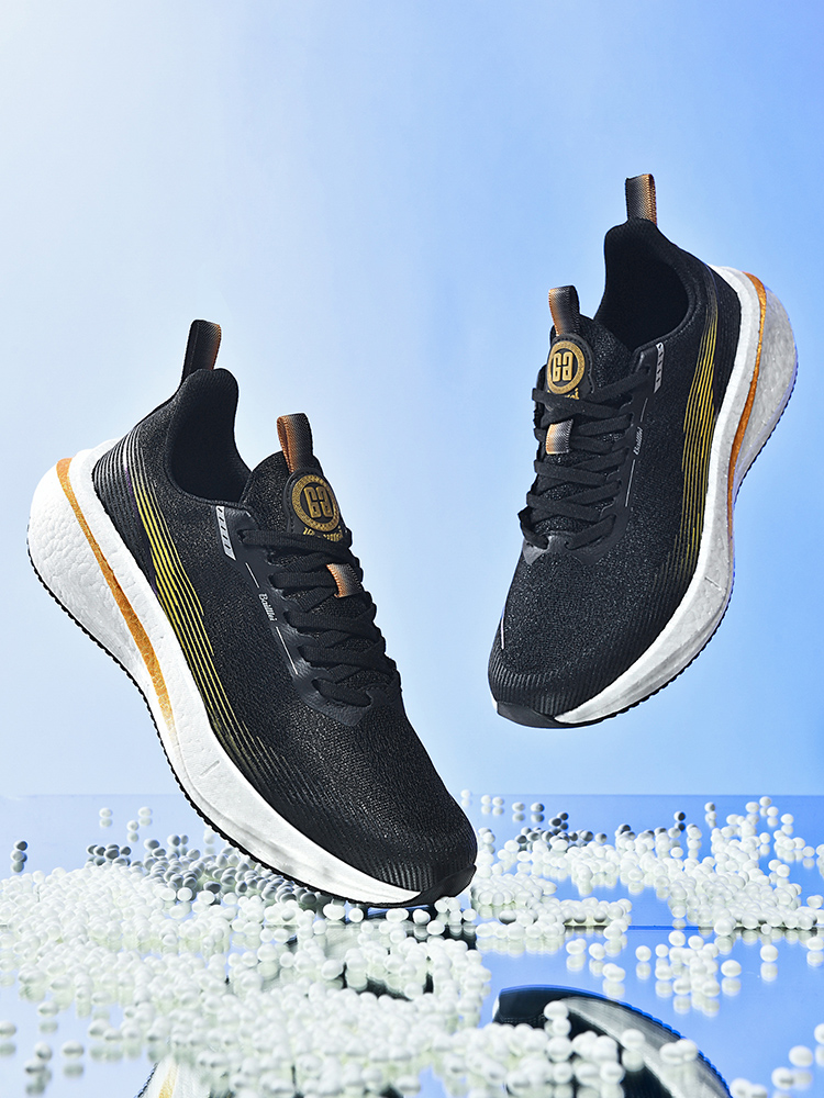 Running shoes for men and women suitable for outdoor and indoor sports with stable grip and comfortable wrapping training shoes