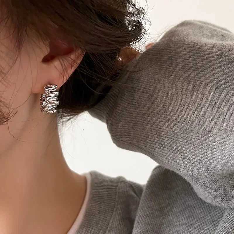 Personality Irregular Wavy Pleated Hoop Earrings for Women New Charm Gold Plated Stainless Steel Dangle Jewelry Accessories Gift XJ250814