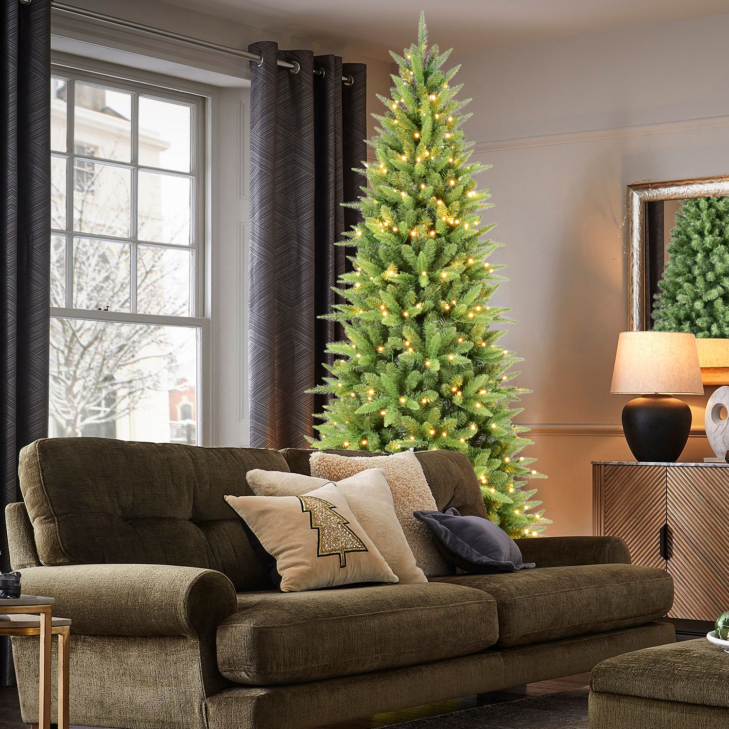 PE/PVC Artificial Christmas Tree Pre-lit with Warm White LEDs and Stable Metal Base