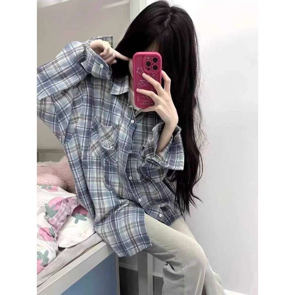 Vintage letter print plaid women's design sense small large size sun protection long-sleeved couple shirt coat