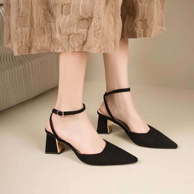 Summer New Pointed Fashion One Line Buckle Style Shallow Mouth Sandals Womens Comfortable Banquet Shoes High Heel Pumps W250814