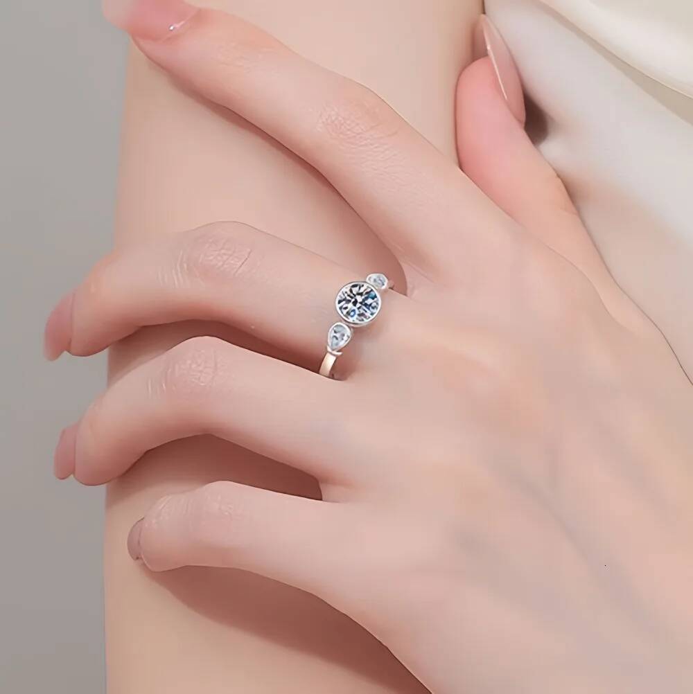 NKHOG 1.6CTTW Moissanite Bubble Rings Women S925 Silver 3-Stones Design Wedding Band 18K Plated Pass Test Jewelry GRA Wholesale