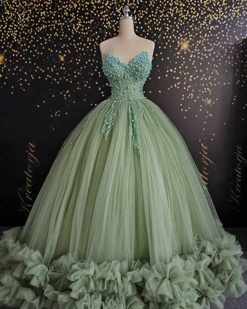 Elegant Evening Dresses For Women Sweetheart Neck Sleeveless Gown Sequins Beaded Sweep Train Dress Party Customized Dress